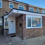 28 Excellentstays - Heathrow - 5 Bedroom House
