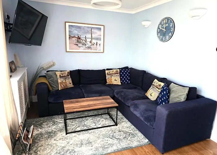 28 Excellentstays - Heathrow - 5 Bedroom House
