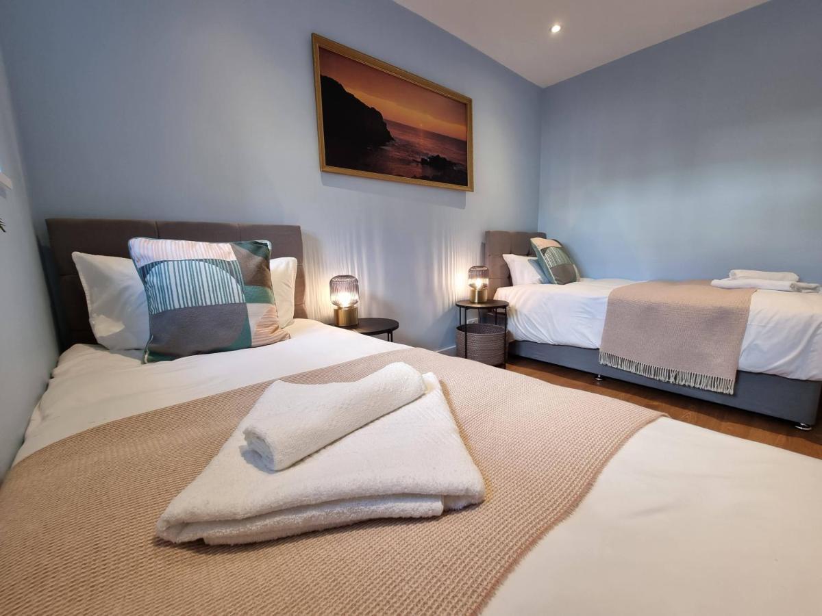 Apartment 28 Excellentstays - Heathrow - 5 Bedroom House Stanwell