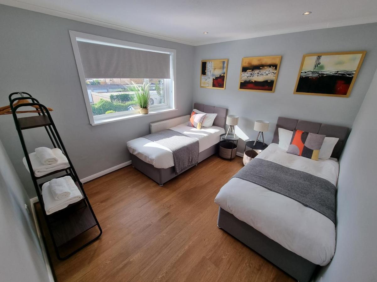 Apartment 28 Excellentstays - Heathrow - 5 Bedroom House *
