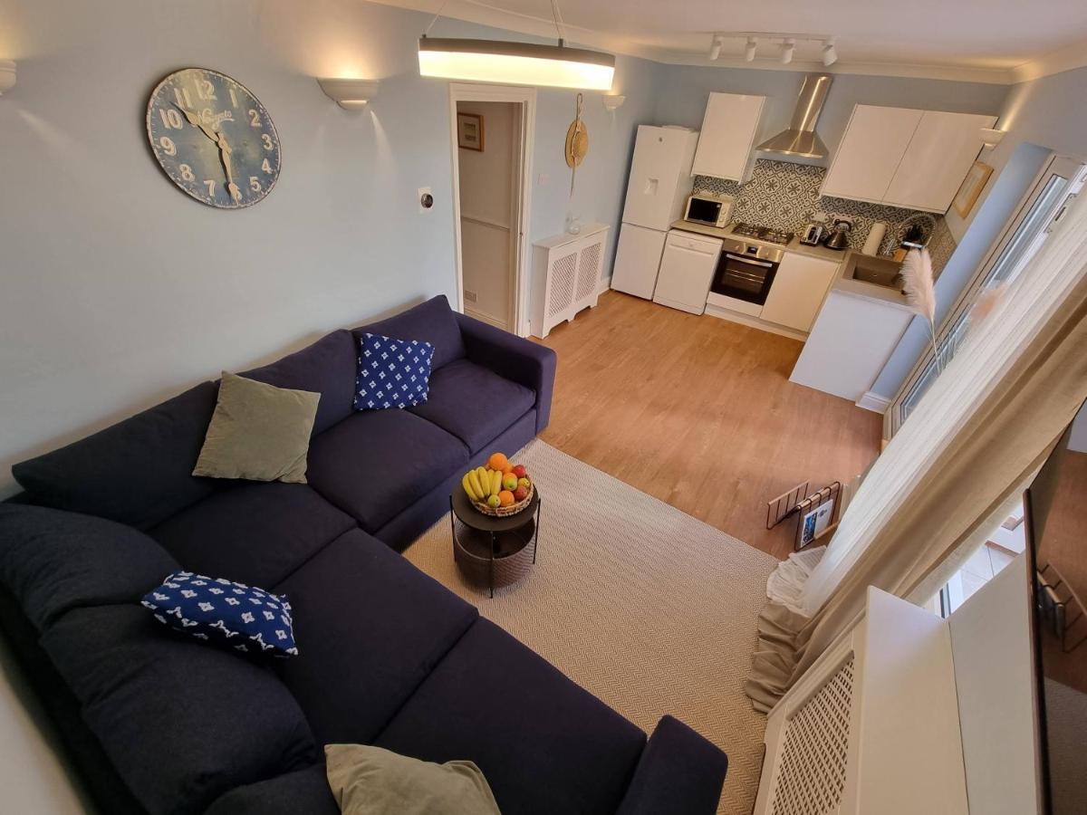28 Excellentstays - Heathrow - 5 Bedroom House Apartment Stanwell