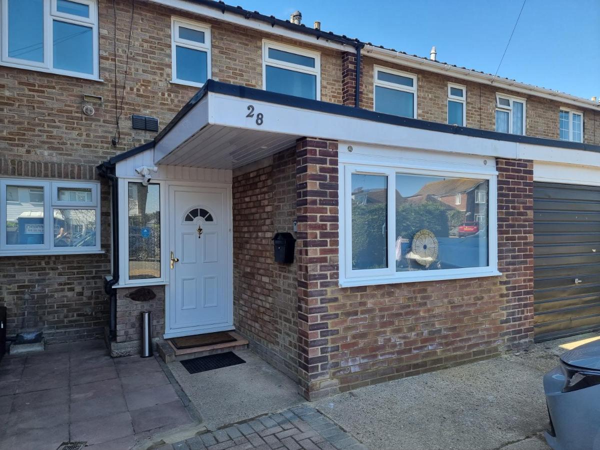 28 Excellentstays - Heathrow - 5 Bedroom House Apartment Stanwell