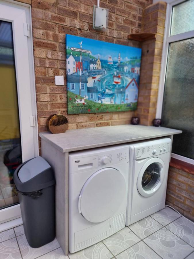 28 Excellentstays - Heathrow - 5 Bedroom House